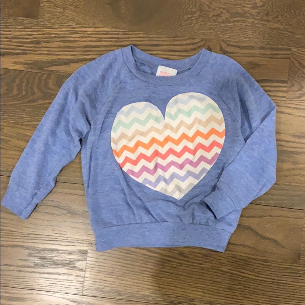 Milly & Tate heart shirt with cut out back. Sz 4